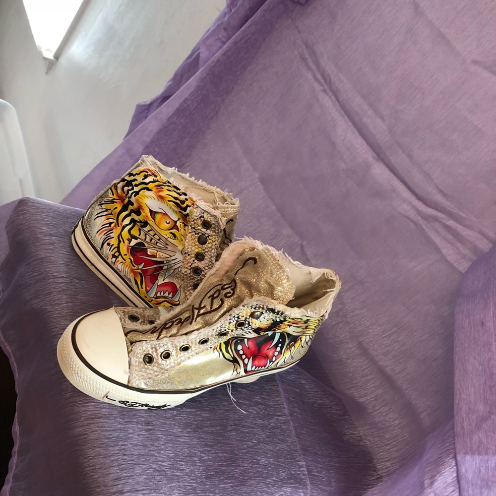 Ed Hardy Unisex Tiger High Rise shoes in Gold